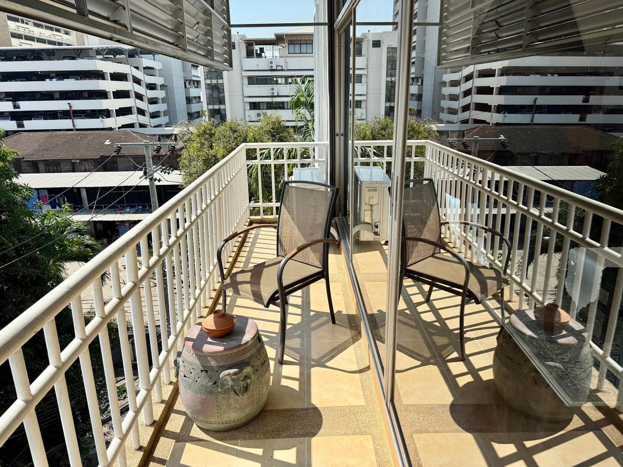 山森套房/两卧室套房公寓 曼谷 外观 照片